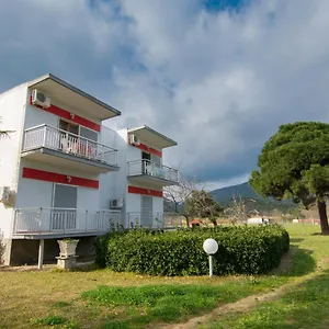  Ξενοδοχείο με διαμερίσματα Myloi Loggou
